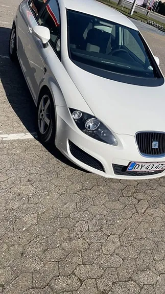 Seat Leon 2010 photo 3