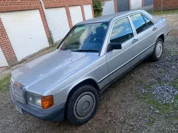 Mercedes-Benz 190