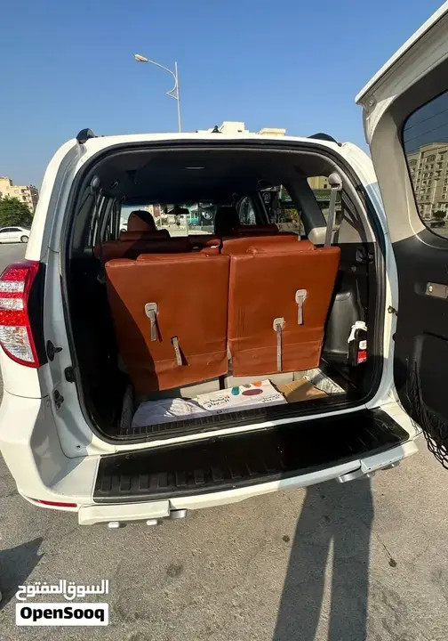 Toyota Rav4 2011 photo 2