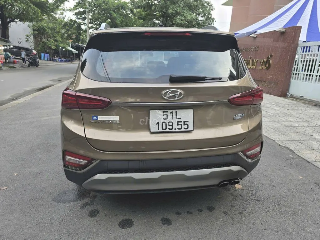 Hyundai Santa Fe 2019 photo 2