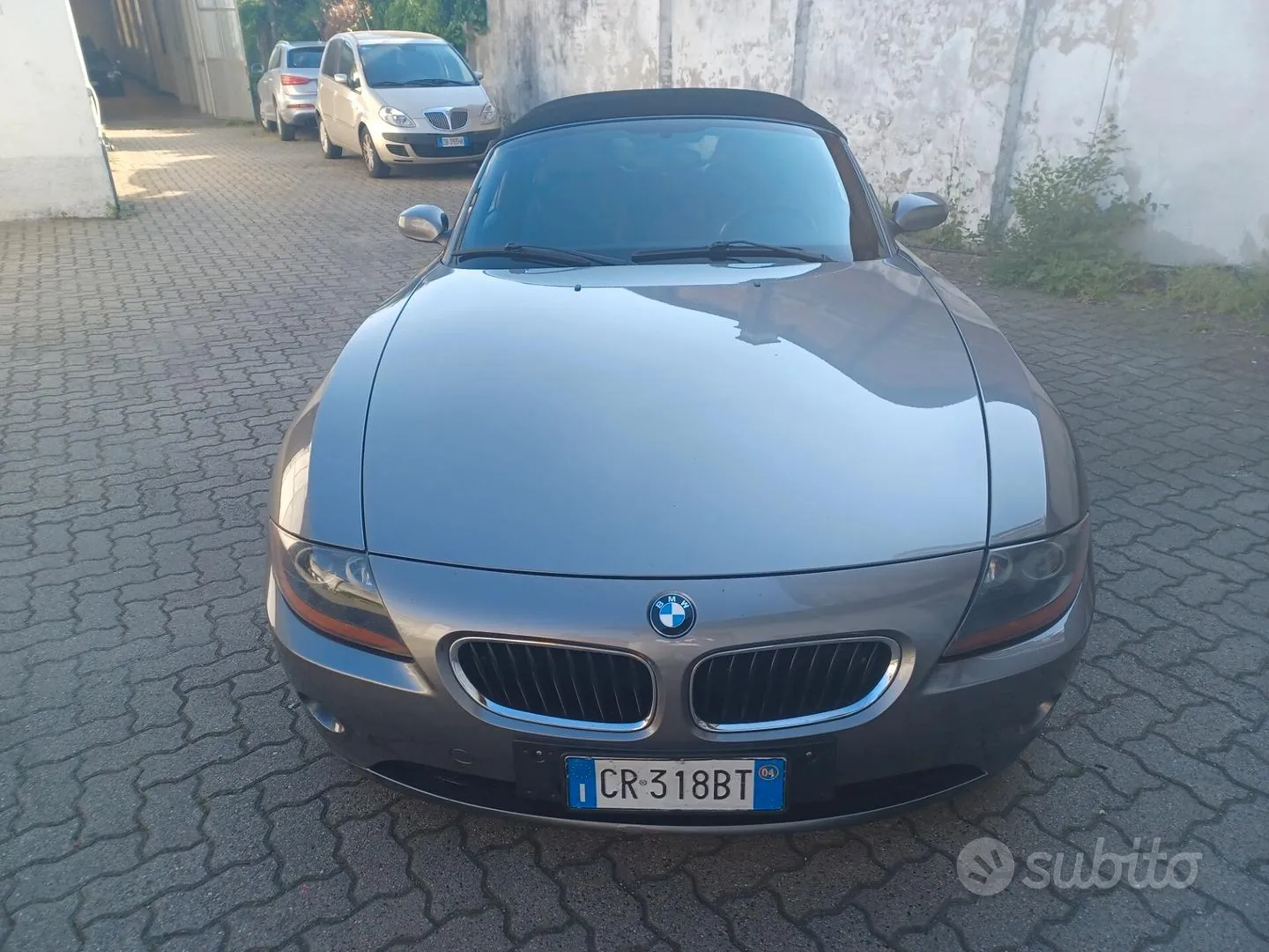 BMW Z4 2004 photo 2