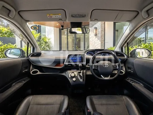 Toyota Sienta 2018 photo 3