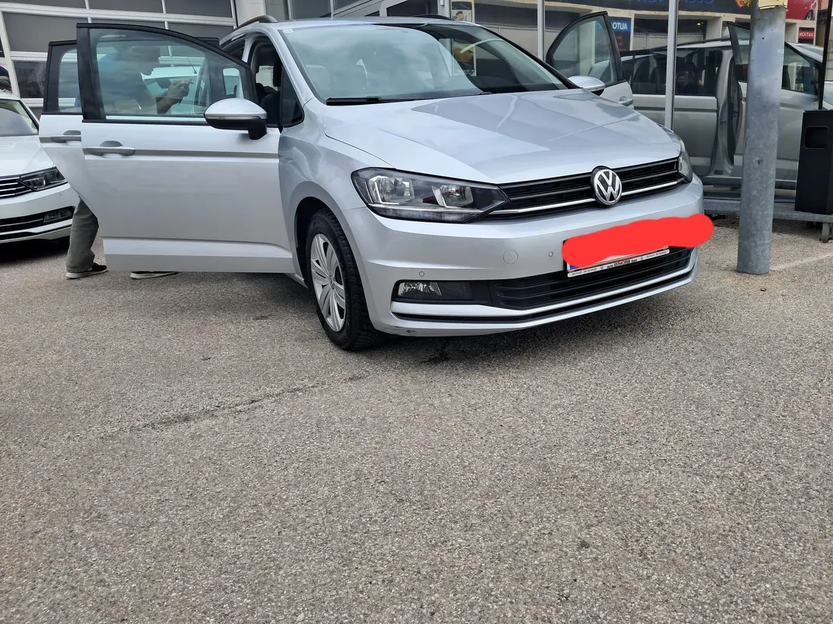 Volkswagen Touran 2018 photo 3