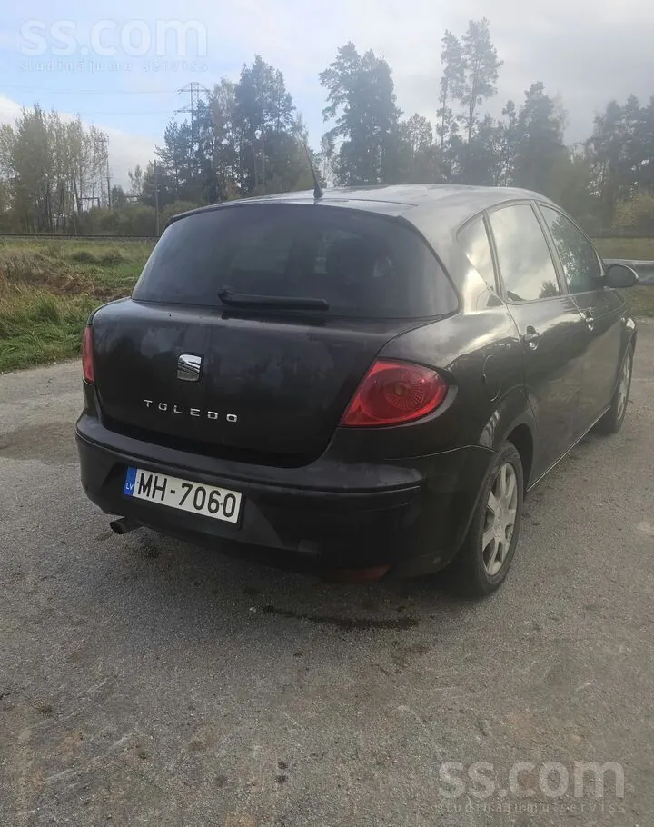 Seat Toledo 2005 photo 2