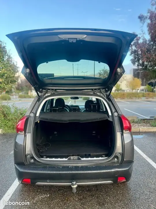 Peugeot 2008 2015 photo 4