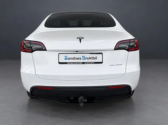 Tesla Model Y 2023 photo 4