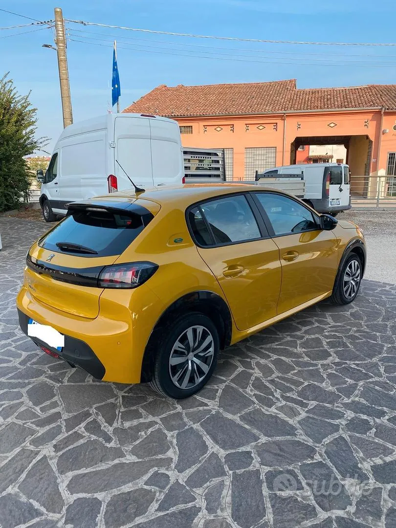 Peugeot E-208 2023 photo 4