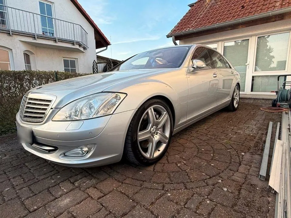 Mercedes-Benz S600