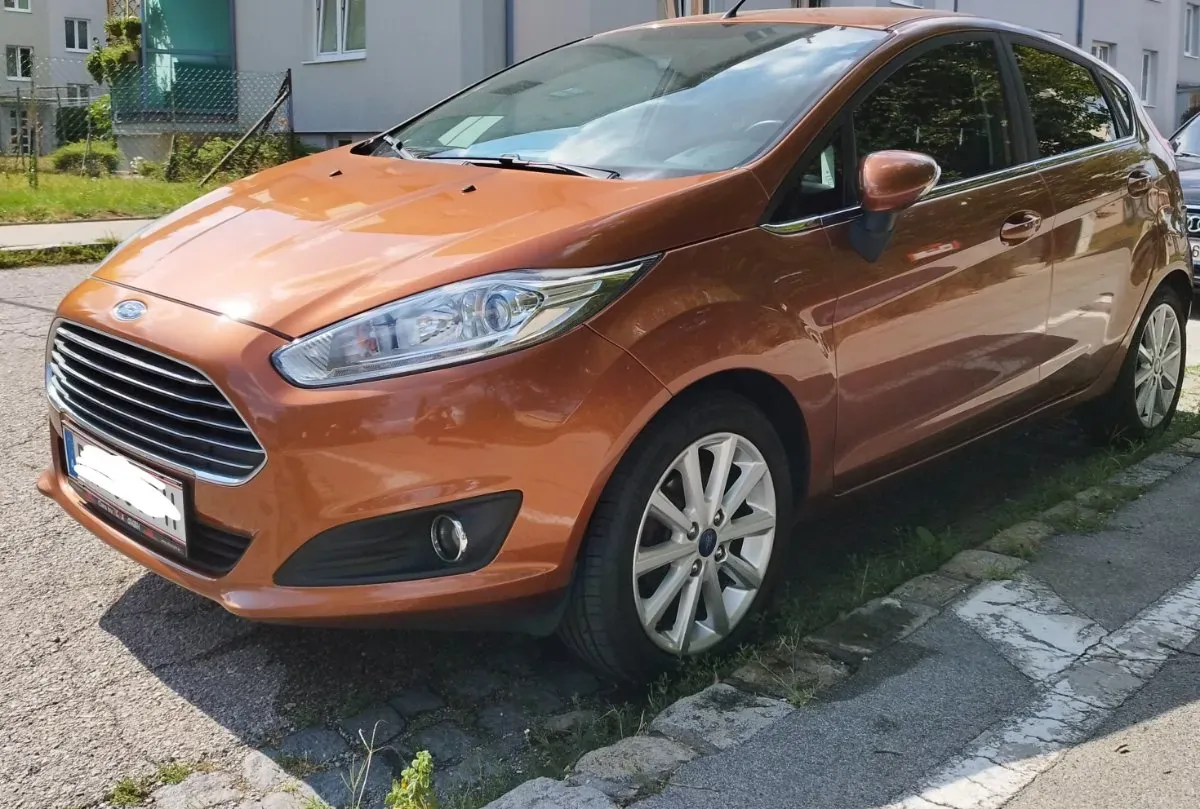 Ford Fiesta 2016 photo 2