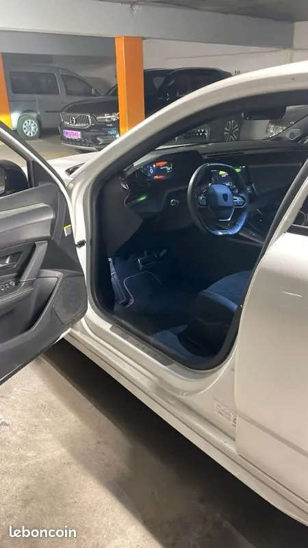 Peugeot 308 2023 photo 2