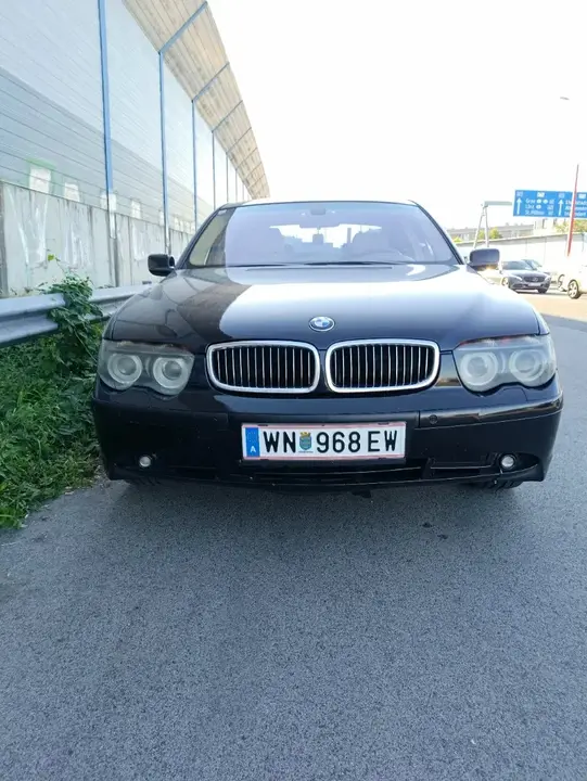 BMW 7 Series 2004 photo 3