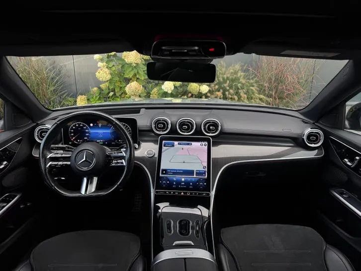 Mercedes-Benz C-Class 2023 photo 2