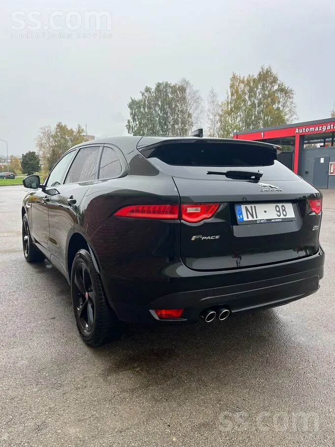 Jaguar F-Pace 2017 photo 3