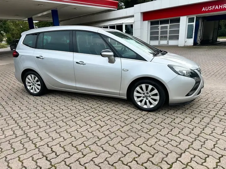 Opel Zafira Tourer