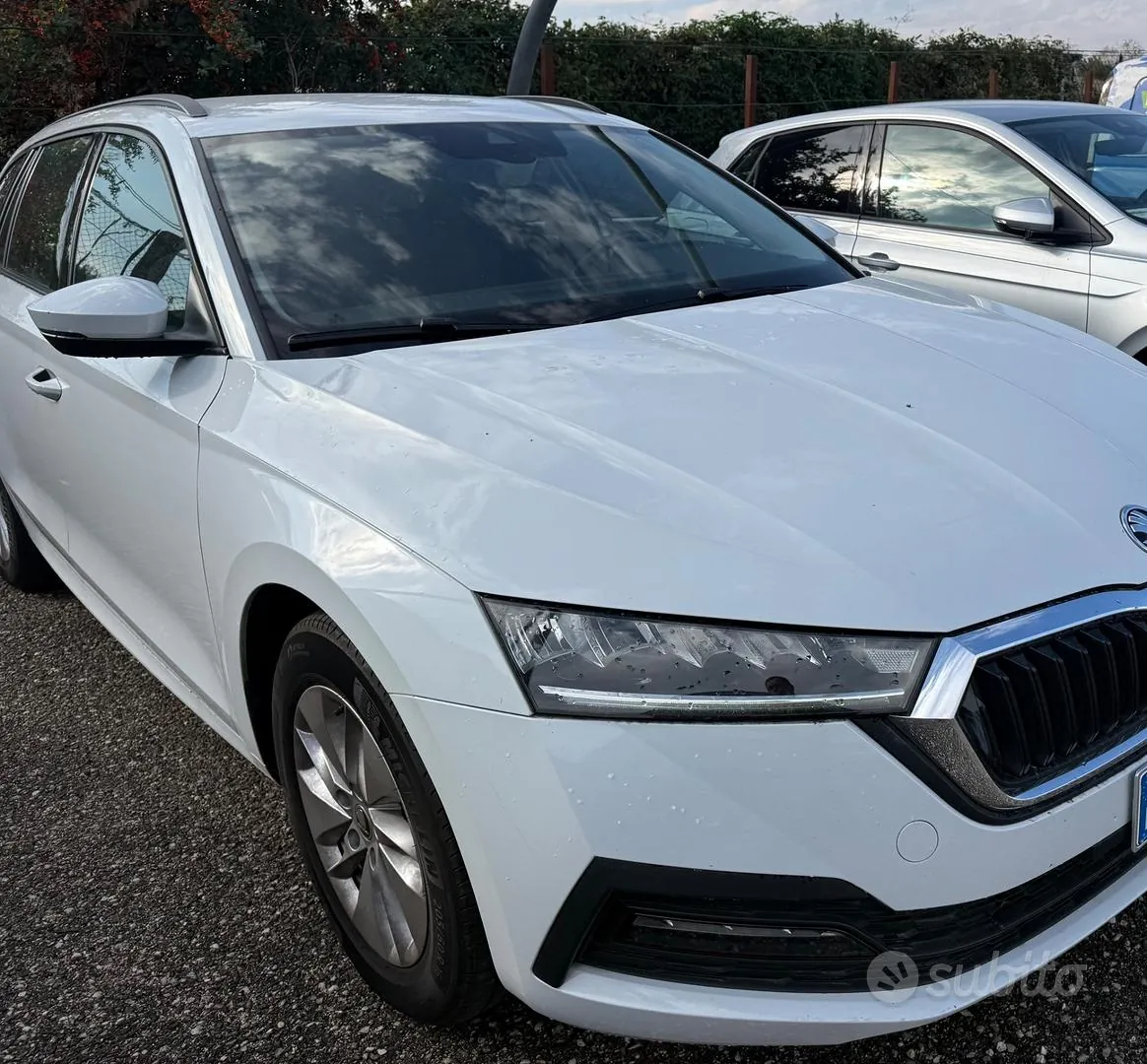 Skoda Octavia 2023 photo 2