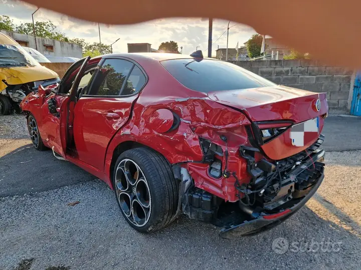 Alfa Romeo Giulia 2024 photo 4