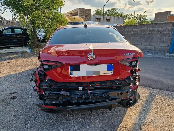 Alfa Romeo Giulia 2024 photo 5