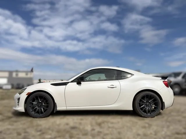 Toyota 86 2017 photo 2