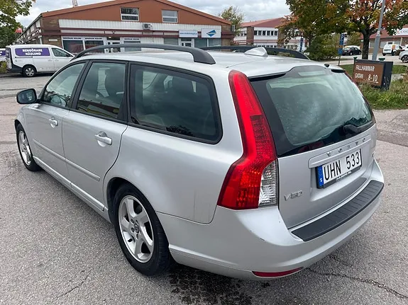 Volvo V50 2011 photo 4