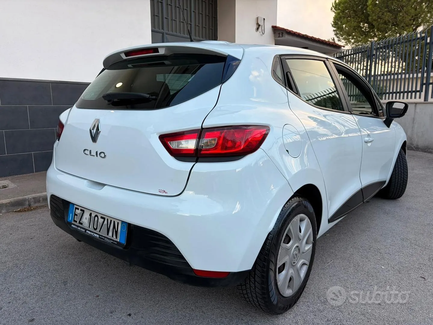 Renault Clio 2015 photo 3