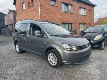 Volkswagen Caddy Combi 2014 photo 3