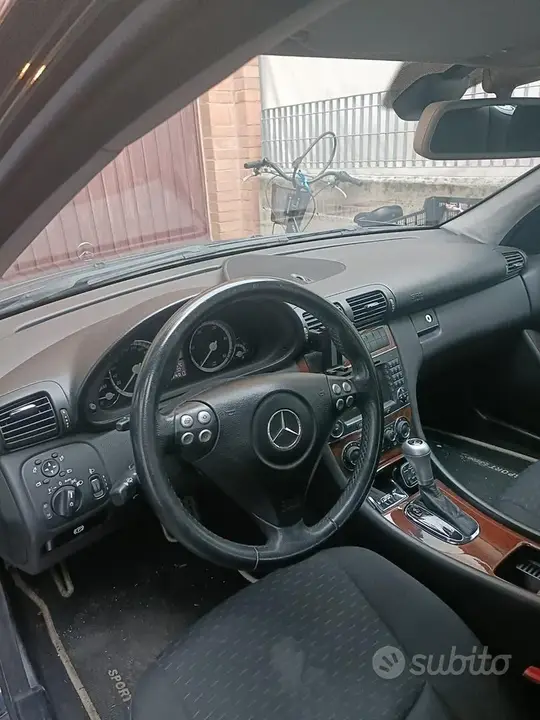Mercedes-Benz C-Class 2007 photo 5