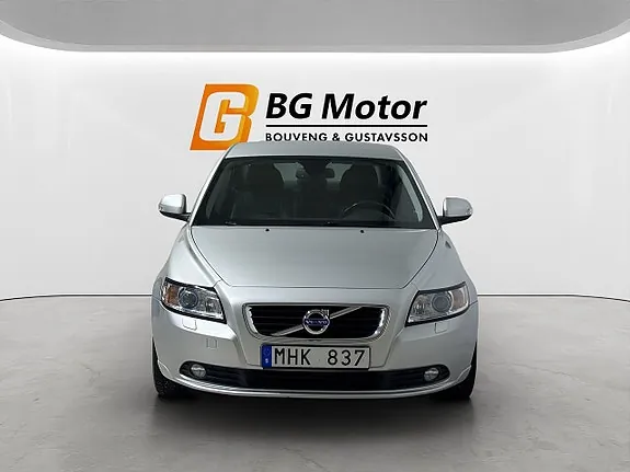 Volvo S40 2012 photo 2