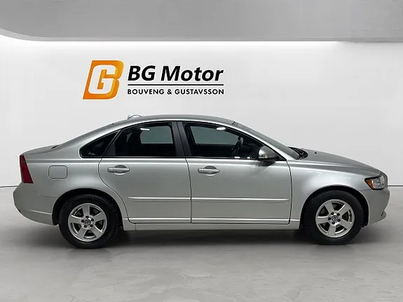 Volvo S40 2012 photo 3
