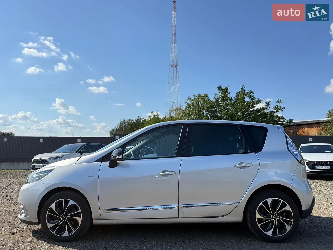 Renault Scenic 2015 photo 5
