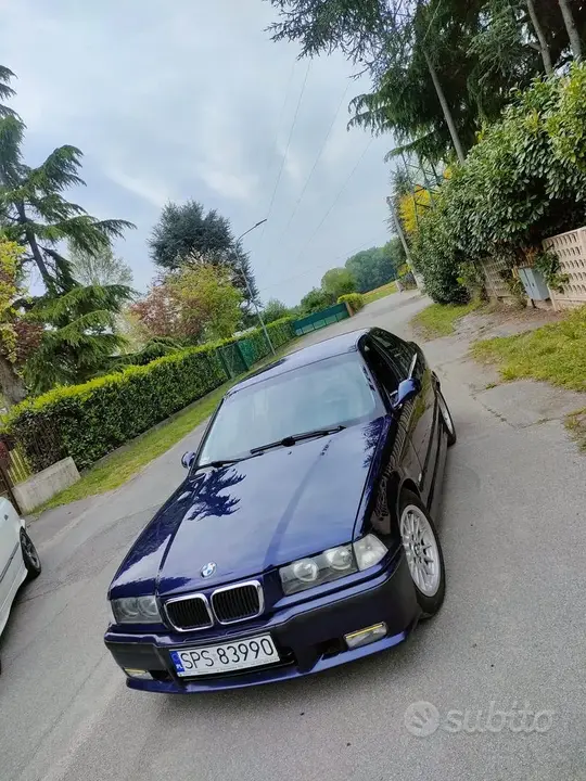 BMW 320I