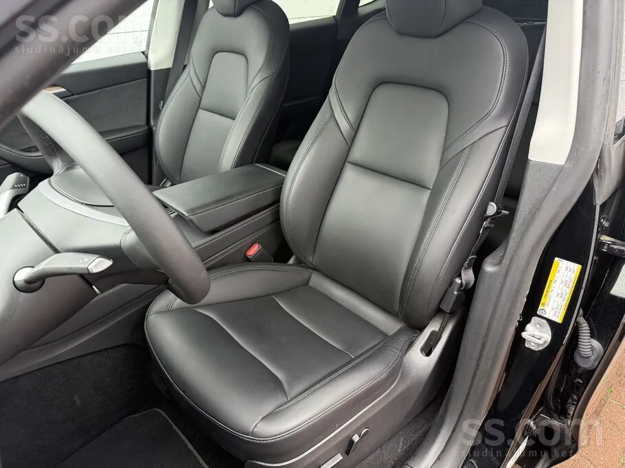 Tesla Model Y 2023 photo 5