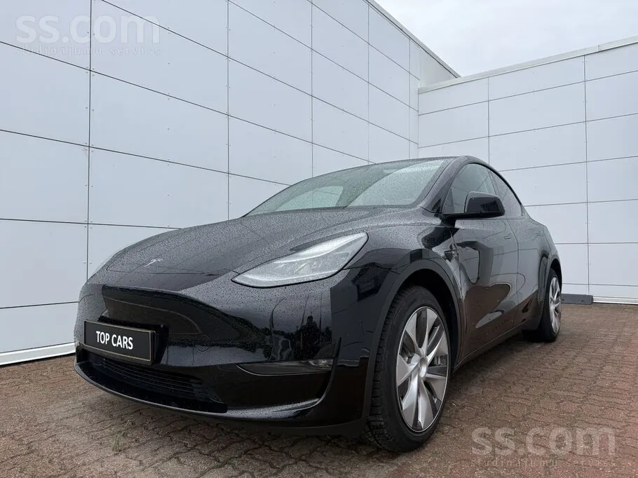Tesla Model Y 2023 photo 2