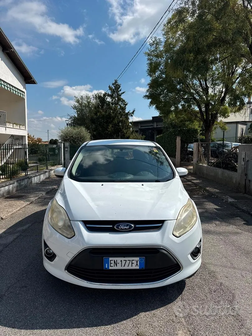 Ford C-Max 2012 photo 2