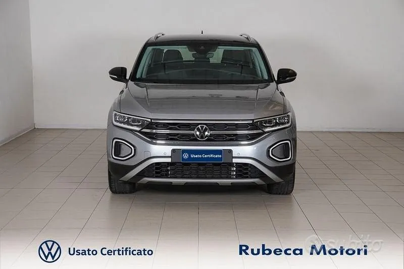 Volkswagen T-Roc 2023 photo 2