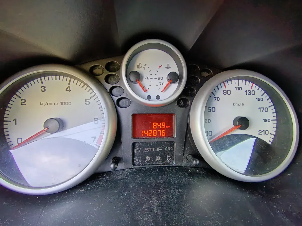 Peugeot 206 2009 photo 2