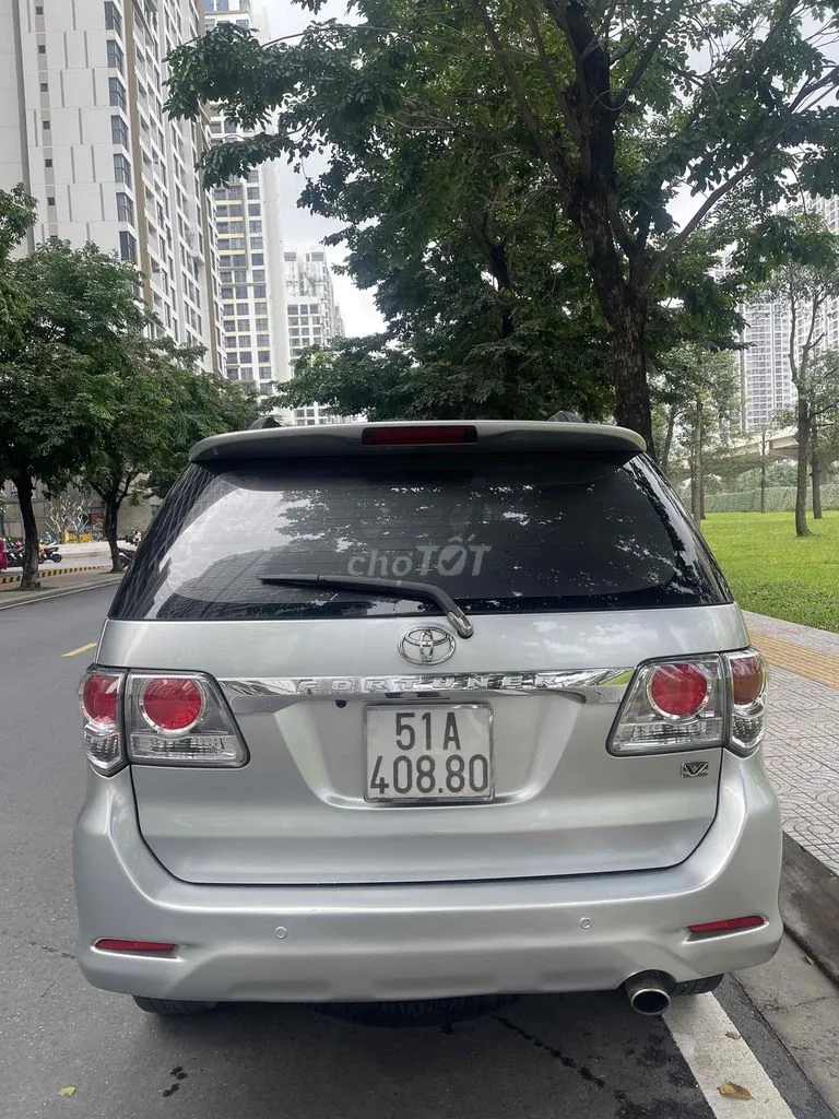 Toyota Fortuner 2013 photo 4