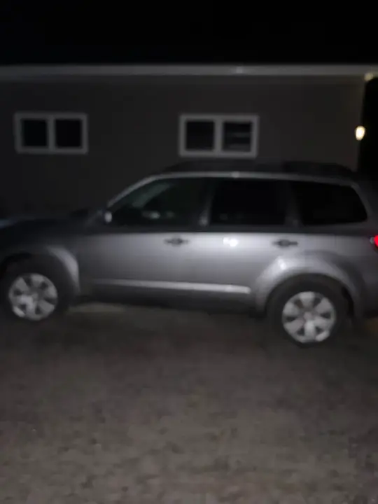 Subaru Forester 2010 photo 2