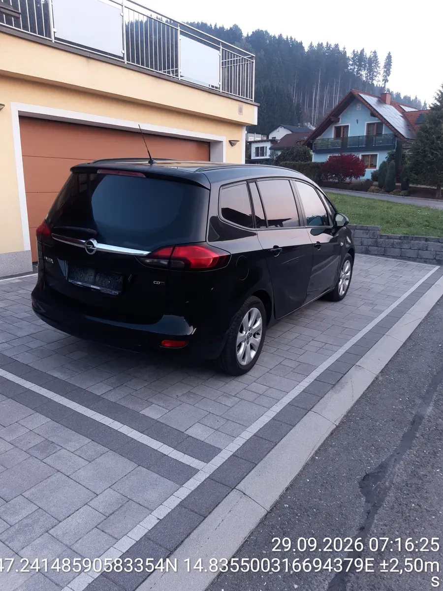 Opel Zafira C 2012 photo 3