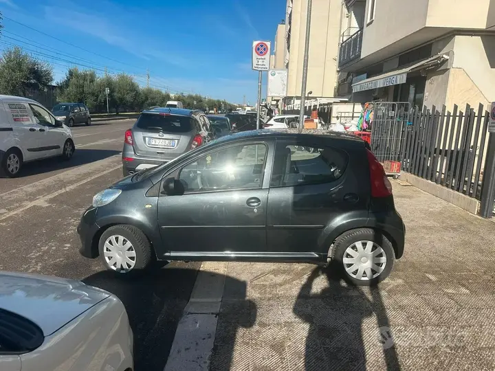Peugeot 107 2007 photo 4