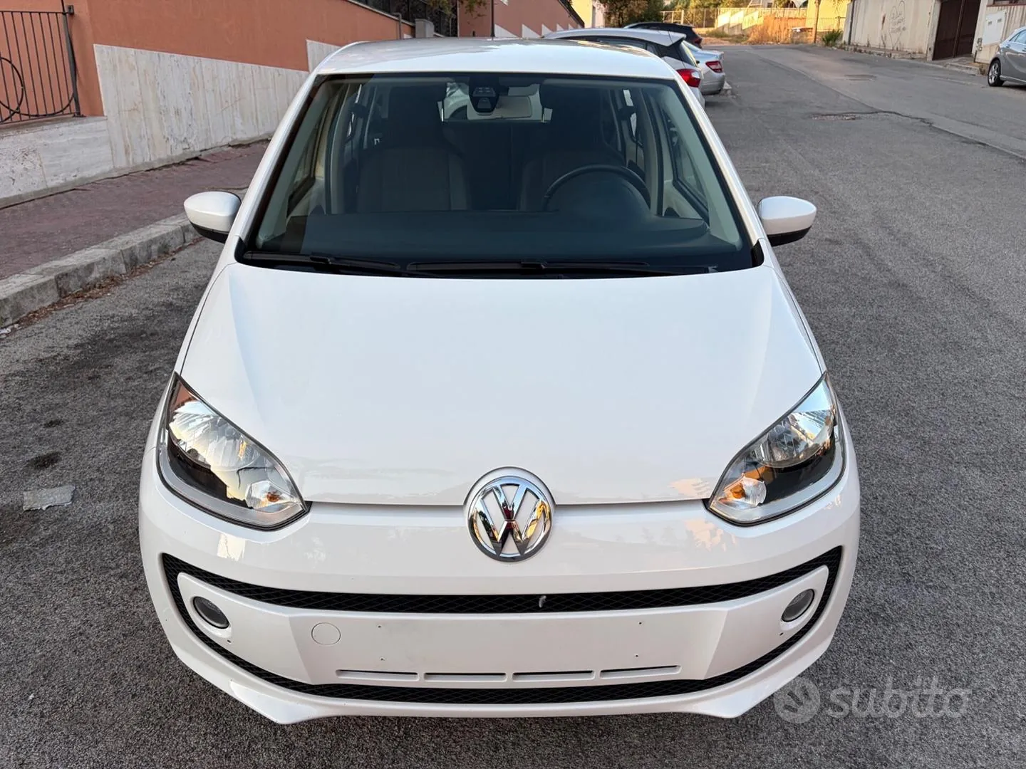 Volkswagen Up 2014 photo 3