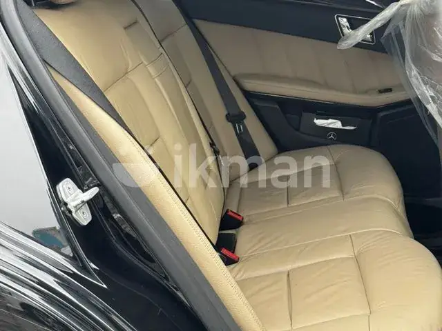 Mercedes-Benz E200 2012 photo 5