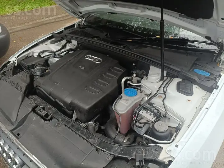 Audi A5 2010 photo 5