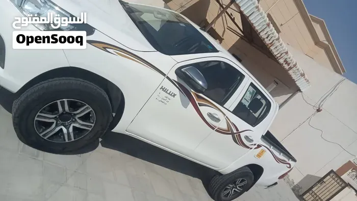 Toyota Hilux 2025 photo 5