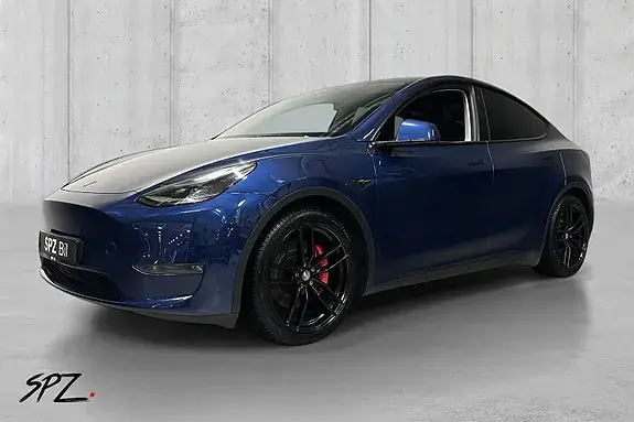 Tesla Model Y 2023 photo 2