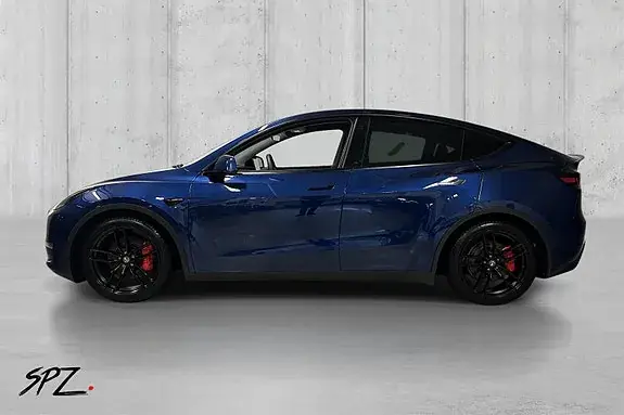 Tesla Model Y 2023 photo 4
