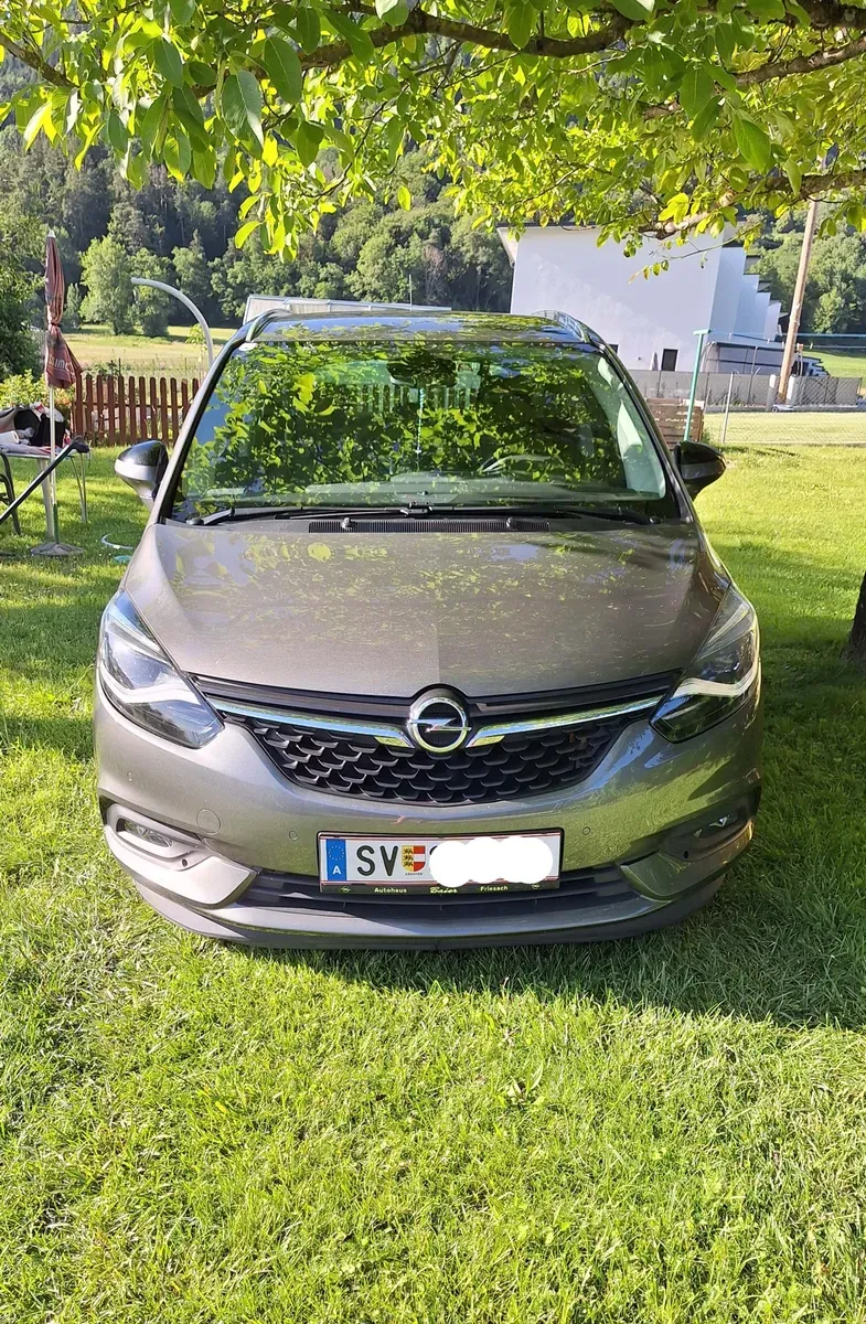 Opel Zafira Tourer 2018 photo 2
