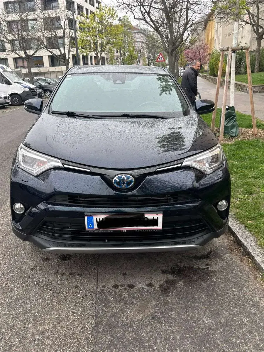 Toyota Rav4 2018 photo 2