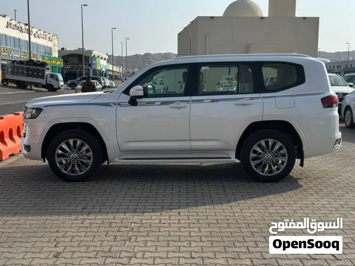 Toyota Land Cruiser 2026 photo 4