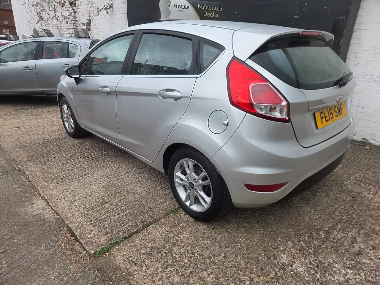 Ford Fiesta 2015 photo 2