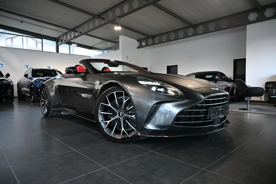 Aston Martin V8 Vantage Roadster